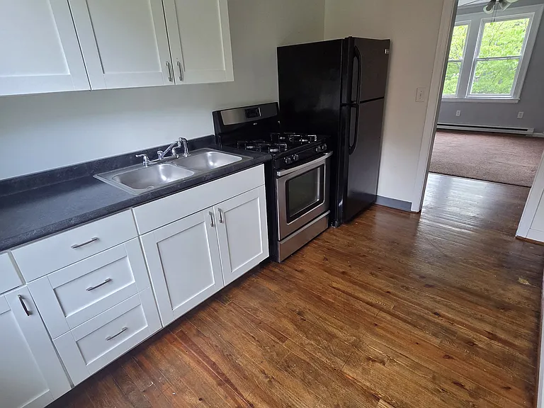 1676 S Sycamore St #2-1-2 — Photo 8