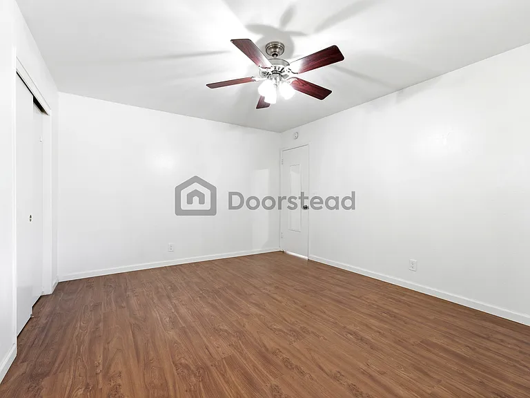 2351 New Jersey Ave — Photo 29