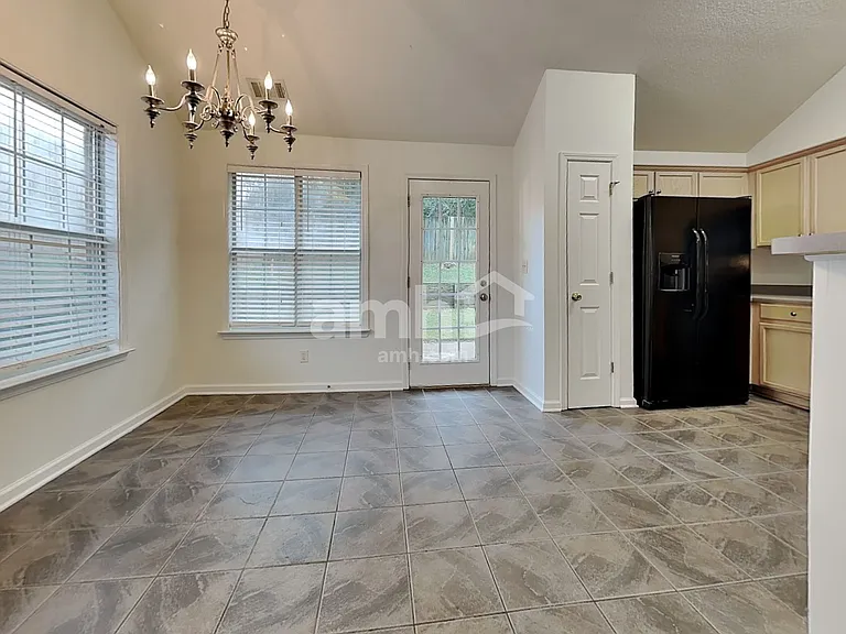 6889 Show Boat Ln — Photo 4