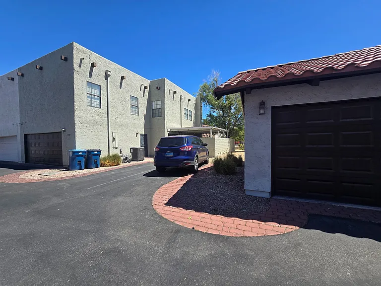 735 Spyglass Ln — Photo 12