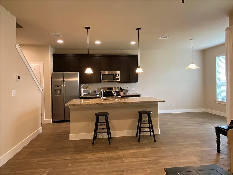 347 Madison Oaks — Photo 12