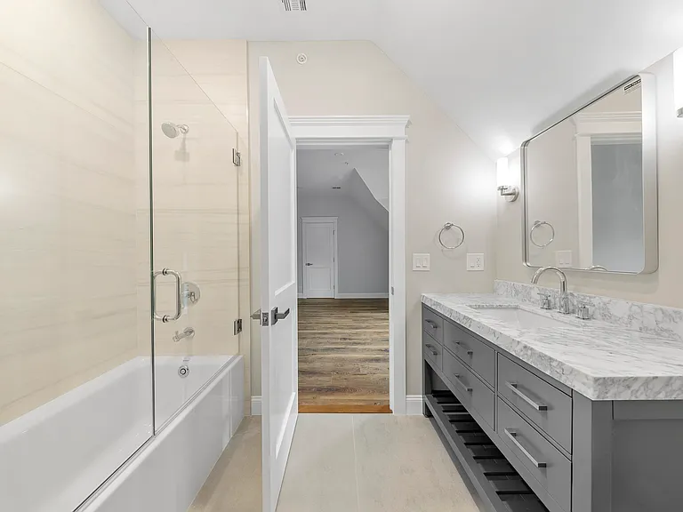 389 Spring Ave #C — Photo 24