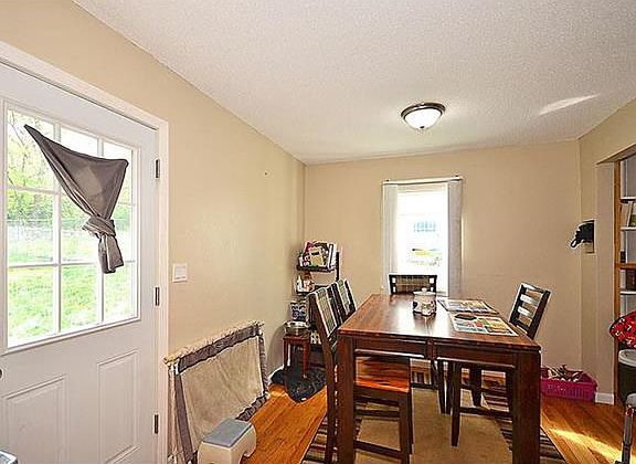 5th image of 1028 NW South Shore Dr