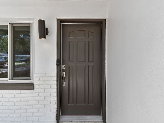 3rd image of 25 Joyce St