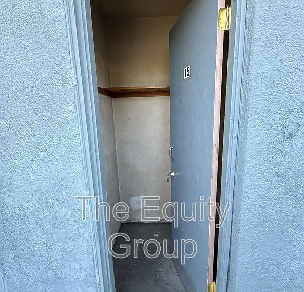 616 N Blackstone St #15 — Photo 3