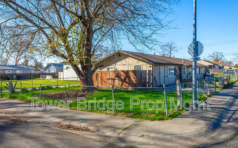 1st image of 1718 Grand Ave