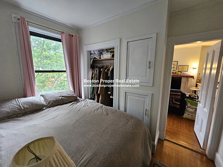 429 Marlborough St #4 — Photo 9