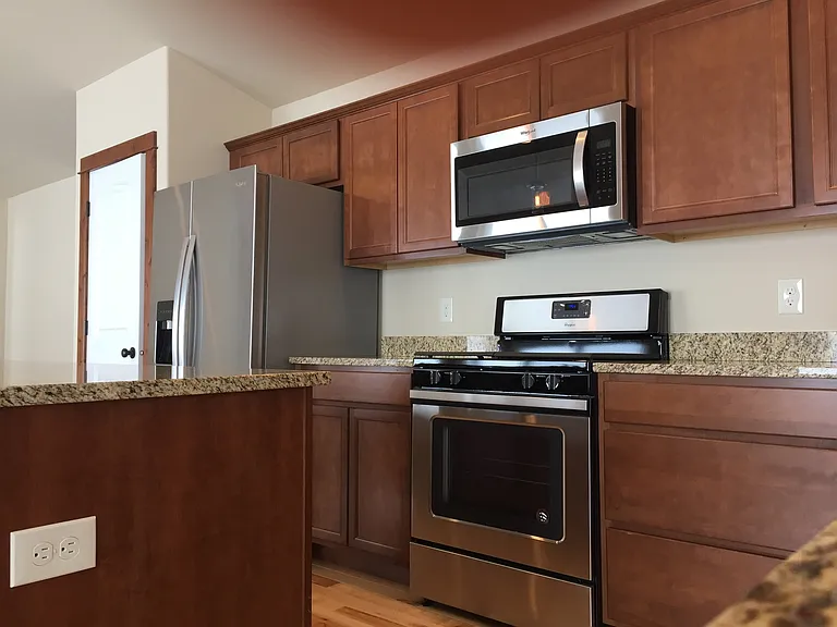 4431 Glenwood Dr — Photo 9