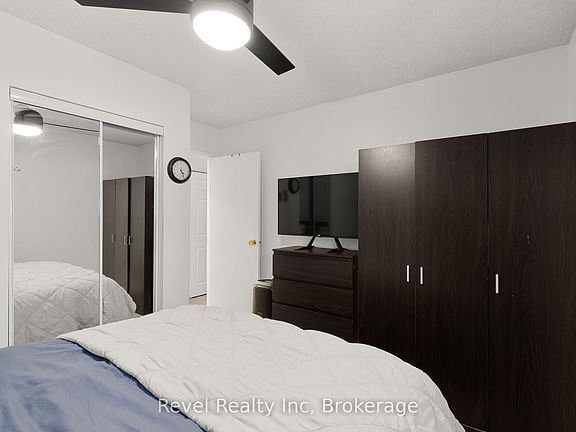 4th image of 1 Georgian Bay Ave #206