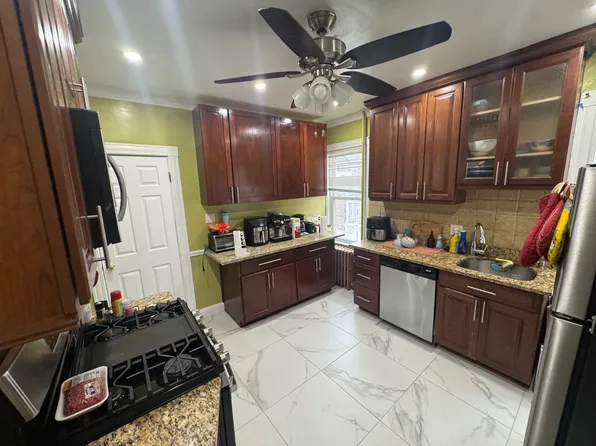 71 Fairbanks St, Brighton, MA 02135