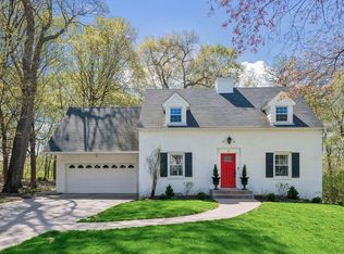 516 Shadyway Rd, Wayzata, MN 55391