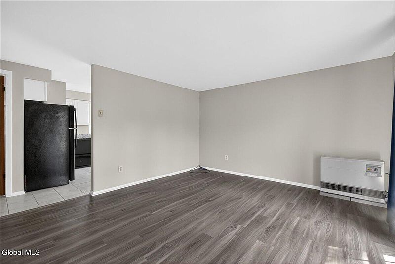 4th image of 25A Woodcliffe Drive