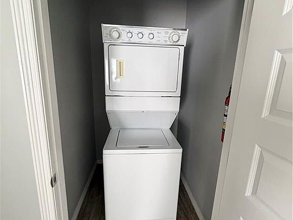 5th image of 1403 W Heritage Dr #2