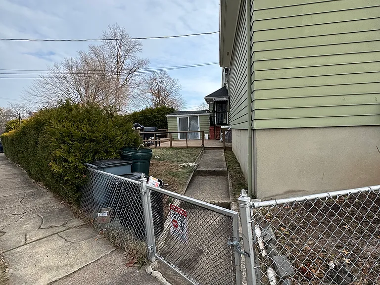 729 Westfield Ave #3 — Photo 2