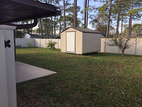 3rd image of 2414 Woodland Dr