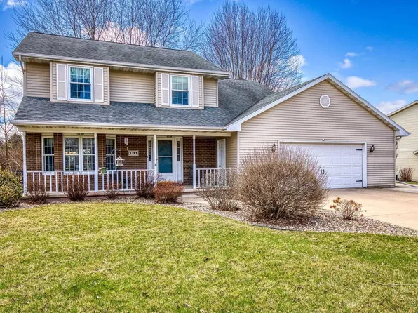 101 Brookview Pl, Combined Locks, WI 54113