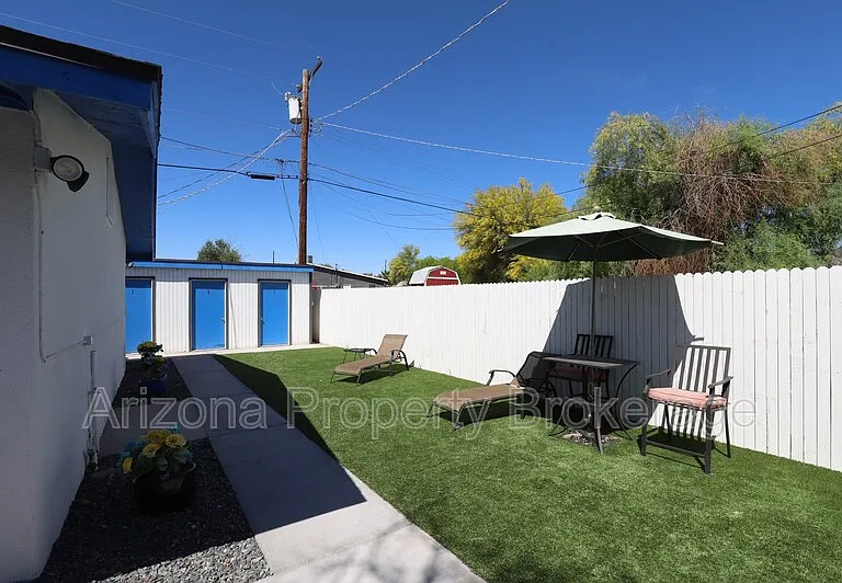 9603 N 5th St #B — Photo 3
