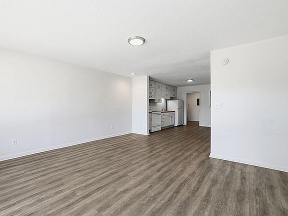 4th image of 4041 Arbor Place Ln
