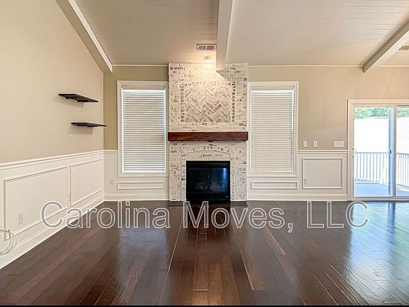2nd image of 225 Wiscasset Way