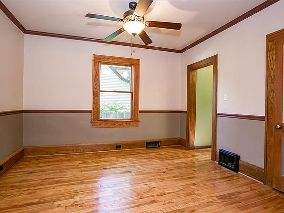 5th image of 3208 31st Ave S