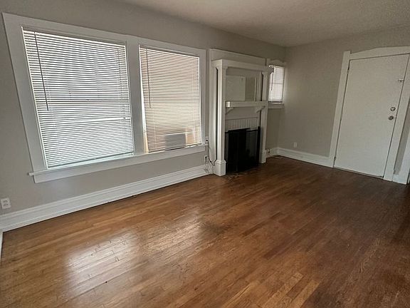 4th image of 140 Chelsea Ave APT 2