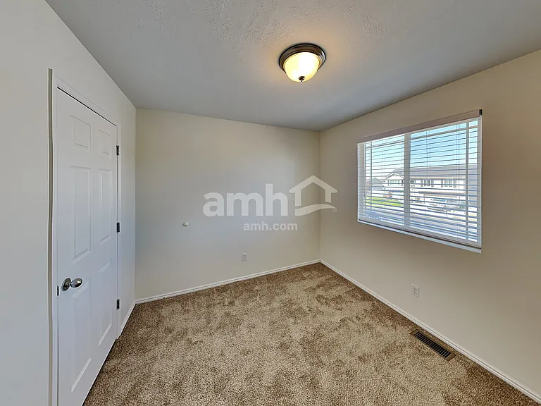 3681 W 4525 S — Photo 11