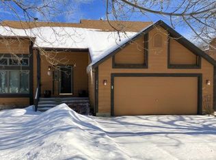 2514 N Freedom Dr, McHenry, IL 60050