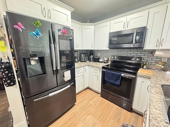 2nd image of 1070 NE 158th Street