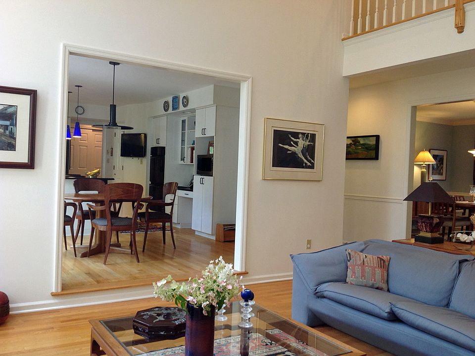 2nd image of 29 Princess Ln