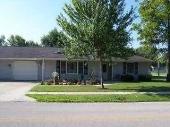 802 E Oak St, Wauseon, OH 43567