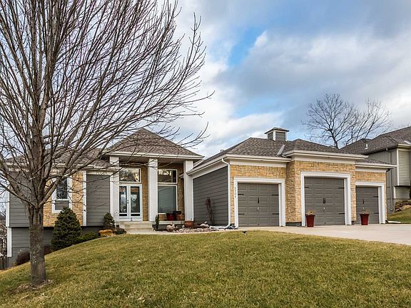 3-Car Garage
