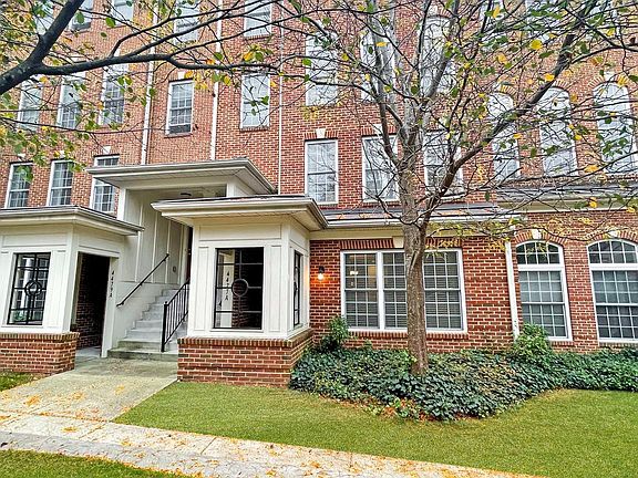 2nd image of 4477 Beacon Grove Cir #806A