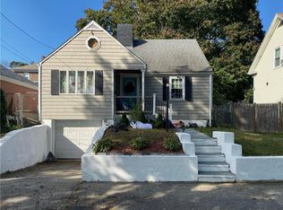 6 S Long St, Johnston, RI 02919