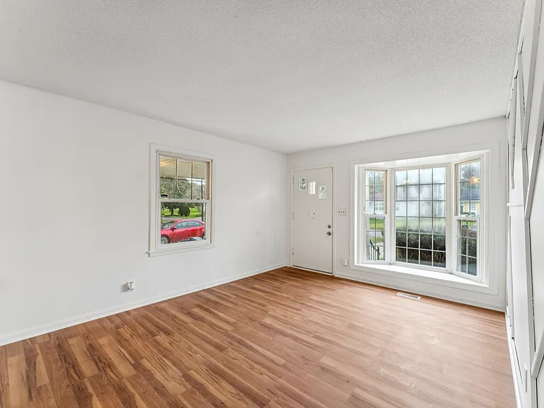 417 Price Dr — Photo 12
