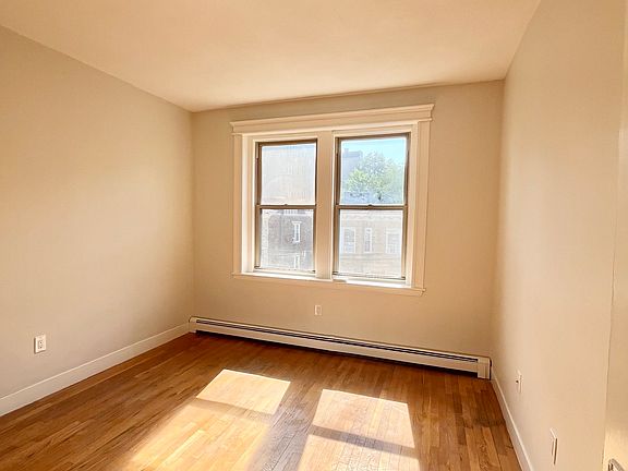 3rd image of 15 Colborne Rd