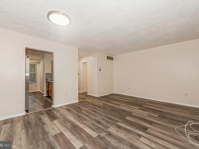 19 Mooring Ct — Photo 4