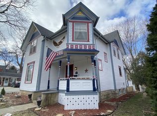 998 Victoria St, Antioch, IL