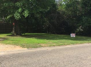 162 White Ave, Fairhope, AL 36532