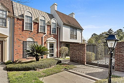 10095 JEFFERSON HIGHWAY