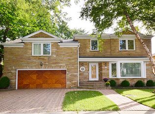 2911 W Catalpa Ave, Chicago, IL 60625