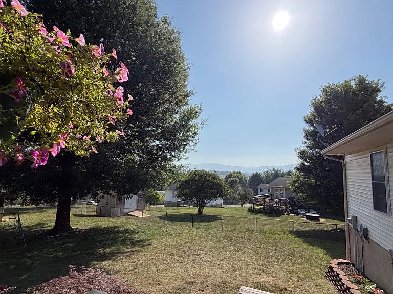 133 Gala Dr — Photo 24