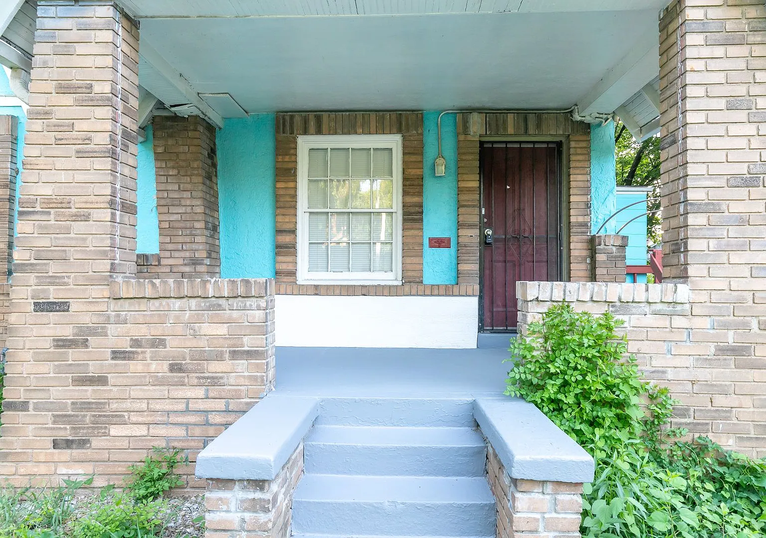 Kansas City 3 Bed 1 Bath Home — Photo 2