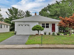 206 Charlotteville Dr N, Toms River, NJ