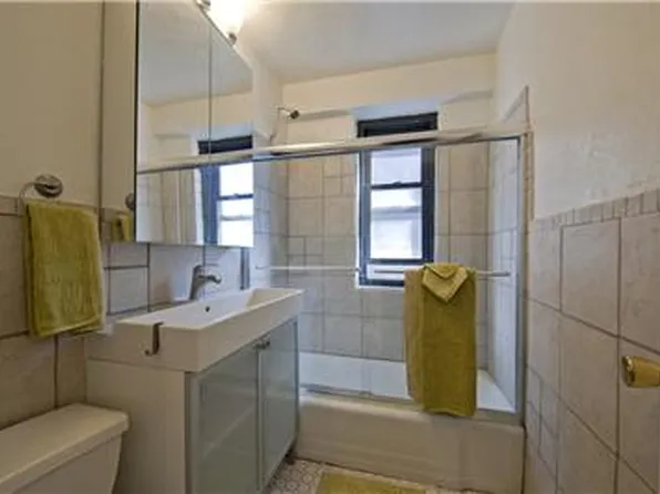 266 East Broadway image 1 of 7