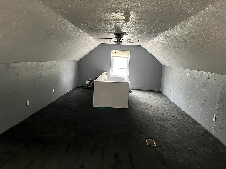 15300 Stahelin Ave — Photo 10