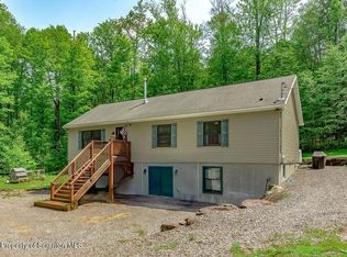 65 Woodland Dr, Moscow, PA 18444