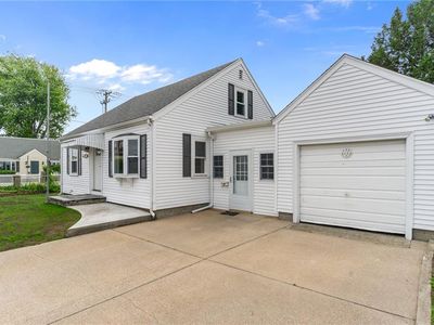 335 Carter Ave, Pawtucket, RI, 02861