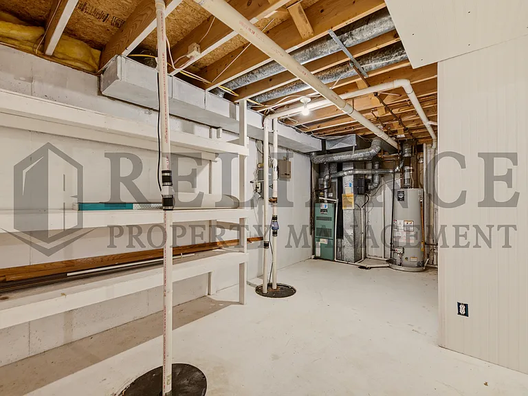 516 N Lakeside Dr — Photo 46