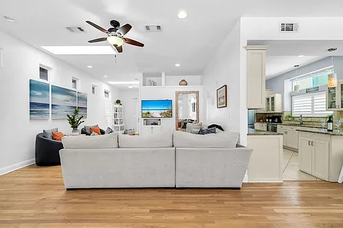 82 Mark St #ID1285919P Photo 1 82 Mark St #ID1285919P Photo 1
