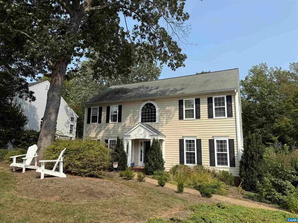 1396 Dunlora Dr, Charlottesville, VA 22901
